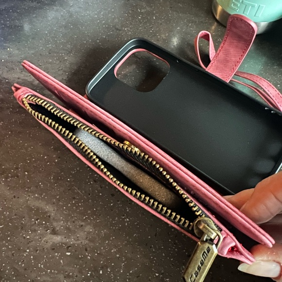 iPhone 13 Pro Case - Picture 5 of 7